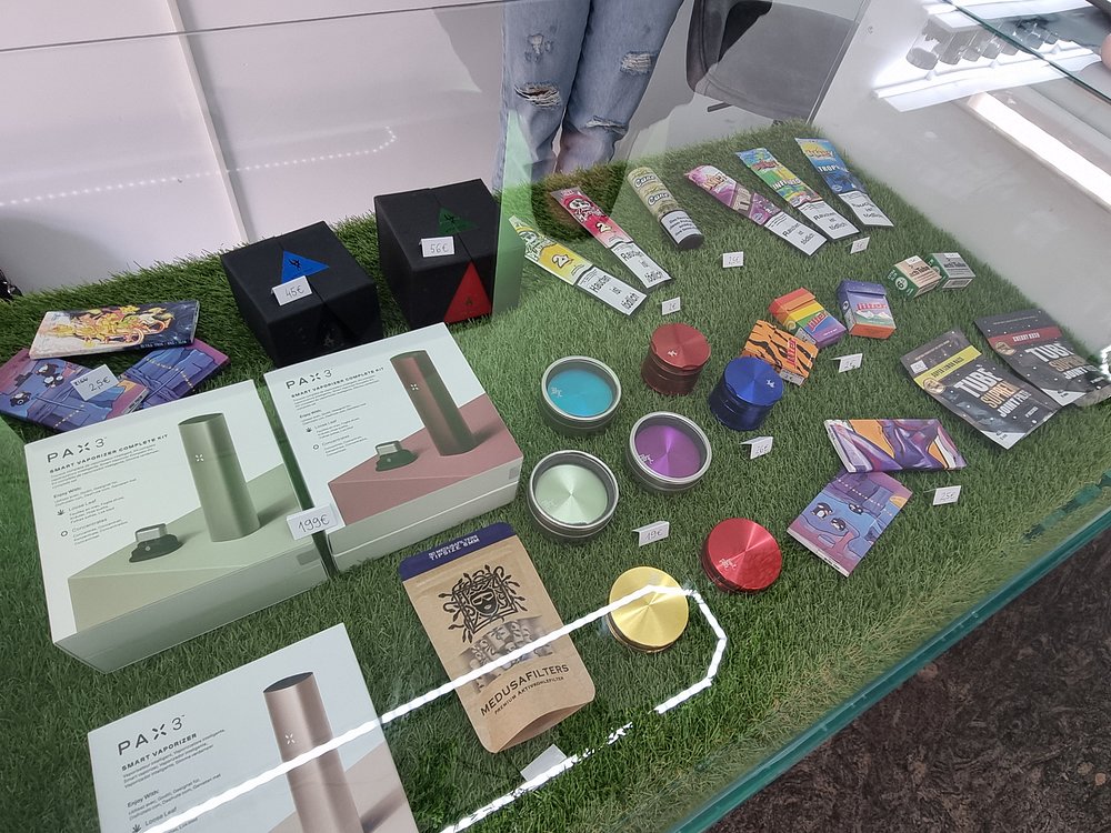 Store-redeye5 About Us