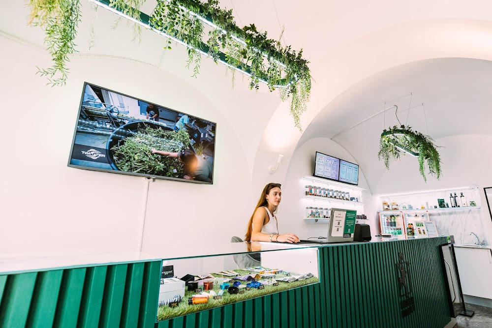 Store-redeye8 About Us